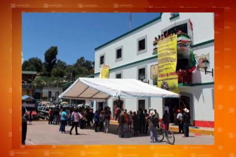 Edil exhorta a ciudadanos de Nativitas a mantener el uso de cubrebocas y gel