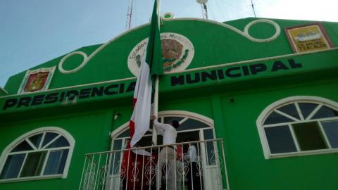 Desampedro López encabezó el 197 aniversario del Día de la Bandera imagen 1