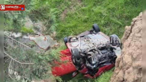 Acabó en el barranco y entre llamas; familia salva la vida de milagro en Hueyotlipan