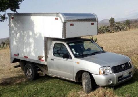 Recupera PGJE camioneta robada en Calpulalpan imagen 1