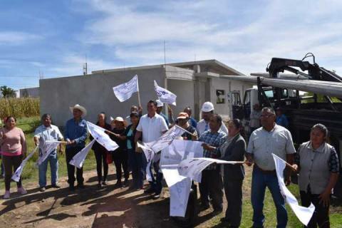 Después de 35 años la calle Xicohténcatl de Michac tiene electrificación: OMJ imagen 2