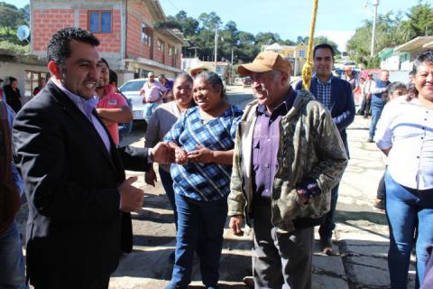 Alcalde mejora la imagen urbana de la calle Popocatépetl de la Soledad imagen 1