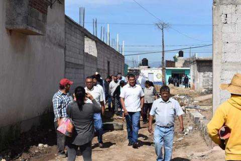 Después de 35 años la calle Xicohténcatl de Michac tiene electrificación: OMJ imagen 1