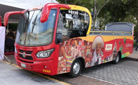 Tlaxcala fortalece la oferta turística de la capital con la entrega de un Turibús imagen 2