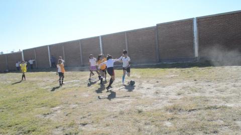Ayuntamiento fomenta el deporte y la sana convivencia en alumnos del municipio imagen 1