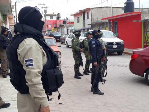 Realizan cateo en Calpulalpan; decomisan armas y drogas, hay dos detenidos imagen 2