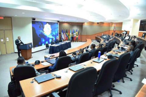 Participa CES en curso “Tráfico De Armas Pequeñas” en el Salvador imagen 1