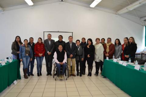 Con los cursos del ICATLAX la gente mejora su calidad de vida: alcalde imagen 1