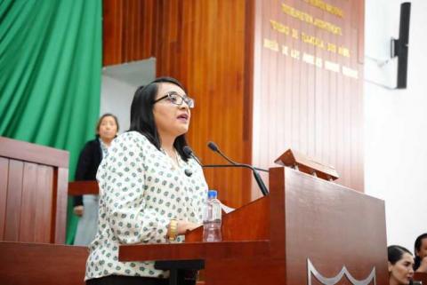Impulsa Laura Flores reforma para garantizar entornos escolares seguros en Tlaxcala