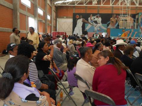 Festejó Ayuntamiento el Día del Abuelo imagen 2