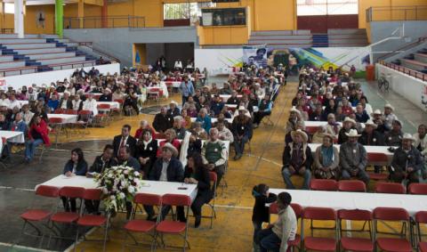 Ayuntamiento y SMDIF festejaron a los adultos mayores del municipio imagen 4