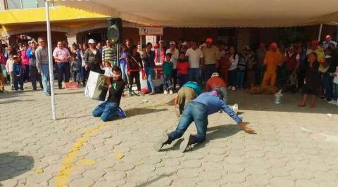 En Tequexquitla se realizan actividades por los días de la Familia y de La Mujer imagen 3