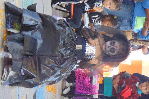 El DIF municipal impulsa las tradiciones de Día de Muertos en escuelas imagen 4