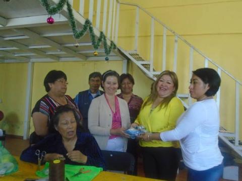 El DIF municipal apoya a educandos del taller de bisutería con material imagen 2