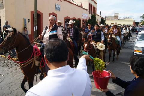 Más de 300 jinetes muestran respeto al santo patrón San Agustín imagen 2