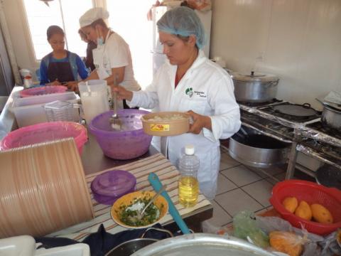 Activación física y muestra gastronómica en Tzompantepec imagen 3