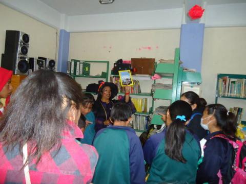 Ayuntamiento fomenta actividades recreativas en la Biblioteca pública imagen 4