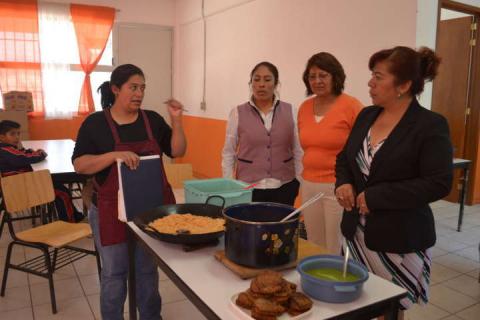 El SMDIF capacita a personal de comedores escolares imagen 4