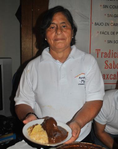 Hay ganadora del Concurso de Mole en NY, es de Tlaxcala imagen 2