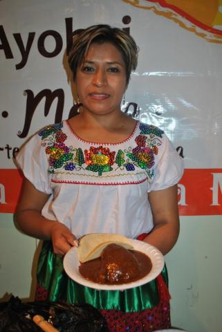Hay ganadora del Concurso de Mole en NY, es de Tlaxcala imagen 9
