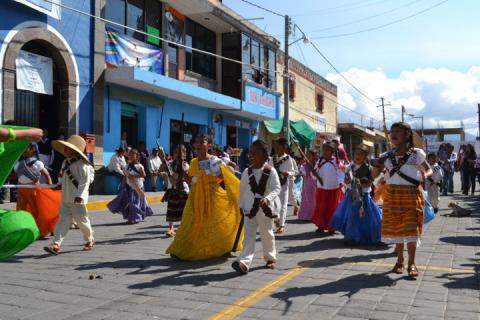 Encabeza Polvo Rea desfile conmemorativo al 104 Aniversario de la Revolución Mexicana en Tlaltelulco imagen 8