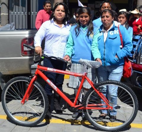 Apoyo decidido a la educación en Tlaltelulco, entrega MAPR 109 bicicletas a alumnos de nivel básico imagen 3