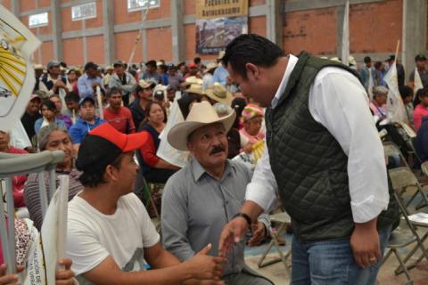 Tzompantepec sede de entrega de apoyos a campesinos imagen 1
