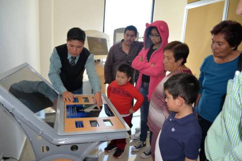 Visitan turistas nacionales y extranjeros el Museo de la Luciérnaga imagen 2