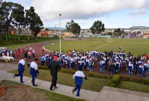Ayuntamiento con activación física conmemoro el “Abrazo Mundial 2018” imagen 2
