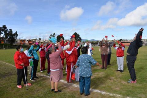 Ayuntamiento con activación física conmemoro el “Abrazo Mundial 2018” imagen 3