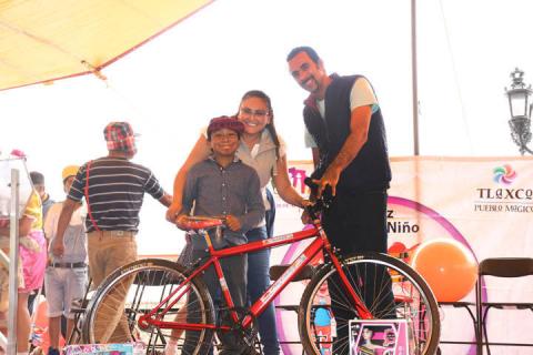 Celebra Tlaxco día del niño y comparte miles de sonrisas imagen 20