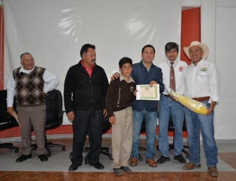 Ayuntamiento y grupo PULMEX reconocen a 26 Tlachiqueros imagen 3