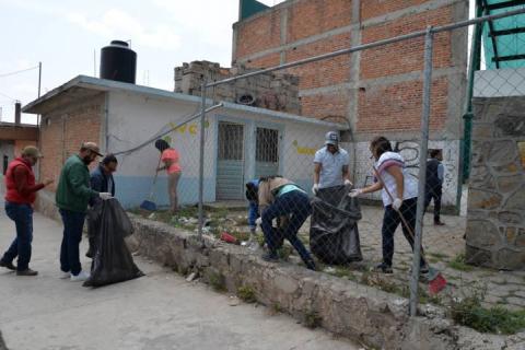 Alcalde impulsa la jornada Nanacamilpa te Quiero Limpio en los pobladores imagen 3