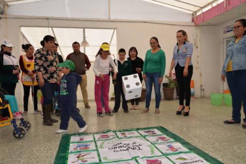 Alumnos del CAM 7 visitan el DIF municipal imagen 1