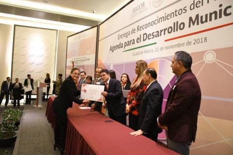 Obtiene Tlaxco reconocimiento nacional en evaluación de Agenda Municipal 2018 imagen 4