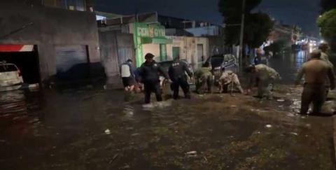 ¡Apizaco bajo el agua! lluvia colapsa la ciudad y obliga a emitir alerta de emergencia