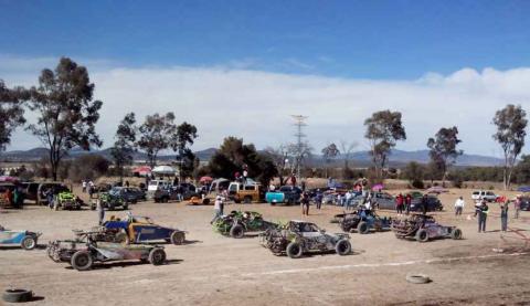 El H. Ayuntamiento de Tzompantepec promovió evento automovilístico imagen 2