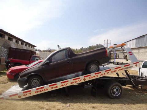 Localizan vehículo abandonado con reporte de robo imagen 2