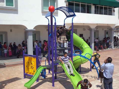 Instalan juego infantil interactivo en Tzompantepec imagen 4