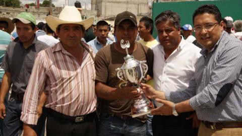 Habitantes de Francisco Sarabia agradecen apoyo del Diputado Julio Álvarez imagen 1