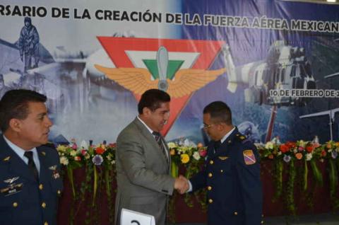 Asiste VHR a Conmemoración del CI Aniversario de la Fuerza Aérea Mexicana imagen 5