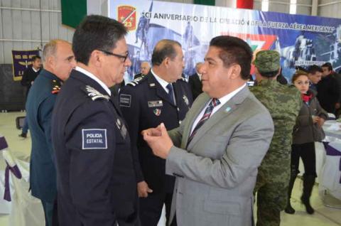 Asiste VHR a Conmemoración del CI Aniversario de la Fuerza Aérea Mexicana imagen 4