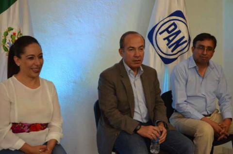 Felipe Calderón Hinojosa, Adriana Dávila y Carlos Carreón, presiden reunión con integrantes del Comité y del Consejo Estatal del PAN