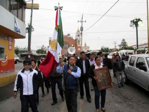 Colocan autoridades de Tetlanohcan Bandos Solemnes imagen 2