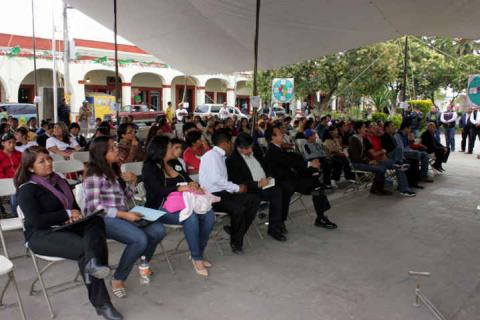Realizan en Calpulalpan Jornada Pública de ideas, Tema: “La Familia” imagen 4