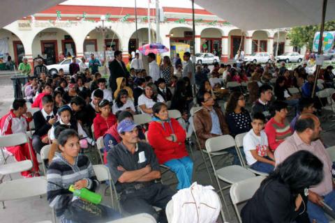Realizan en Calpulalpan Jornada Pública de ideas, Tema: “La Familia” imagen 1