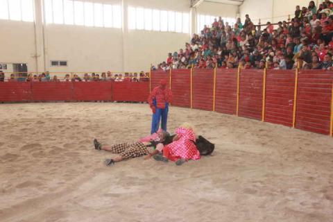 Organiza Ayuntamiento festival cómico taurino en el día del niño imagen 4