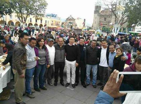 Tradicional partida de rosca de reyes en Zacatelco imagen 1