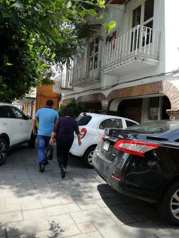 Florentino Domínguez Ordóñez, PRI, Abuso, Banquetas