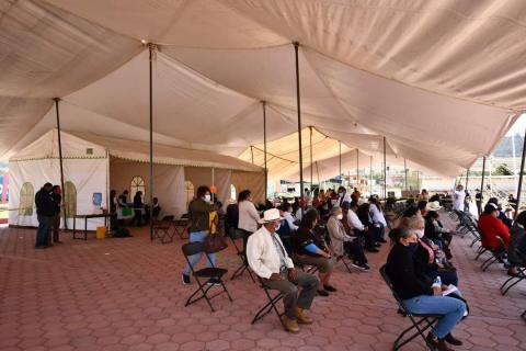 Es todo un éxito la Campaña de Vacunación Anti Covid-19 en Tlaxco imagen 10